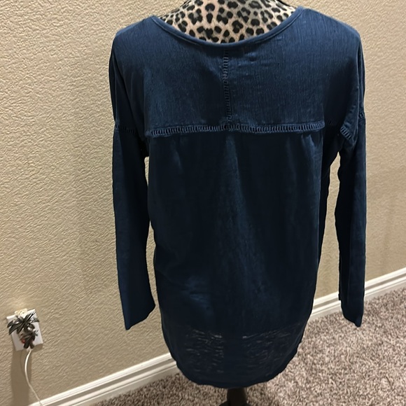 Women’s long sleeve top, lightweight and soft, size M - Picture 4 of 7
